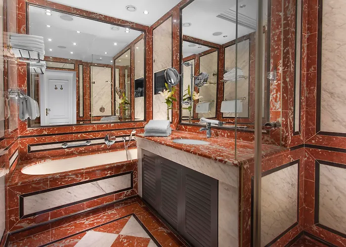 Art Nouveau PalaceAlbergo